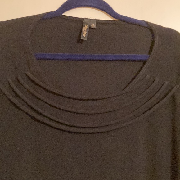 Olivia Paige black knit shirt with neck detailing - Picture 2 of 4